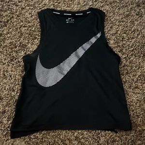 midlength nike tank